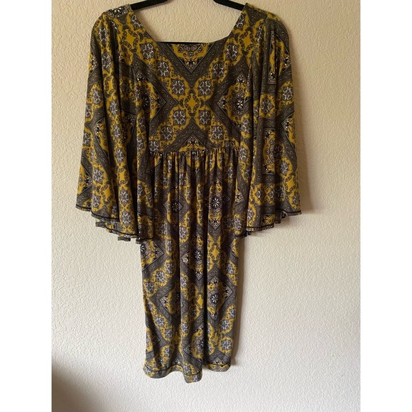 Studio M Elegant Yellow and Gray Patterned Dress - Picture 4 of 5